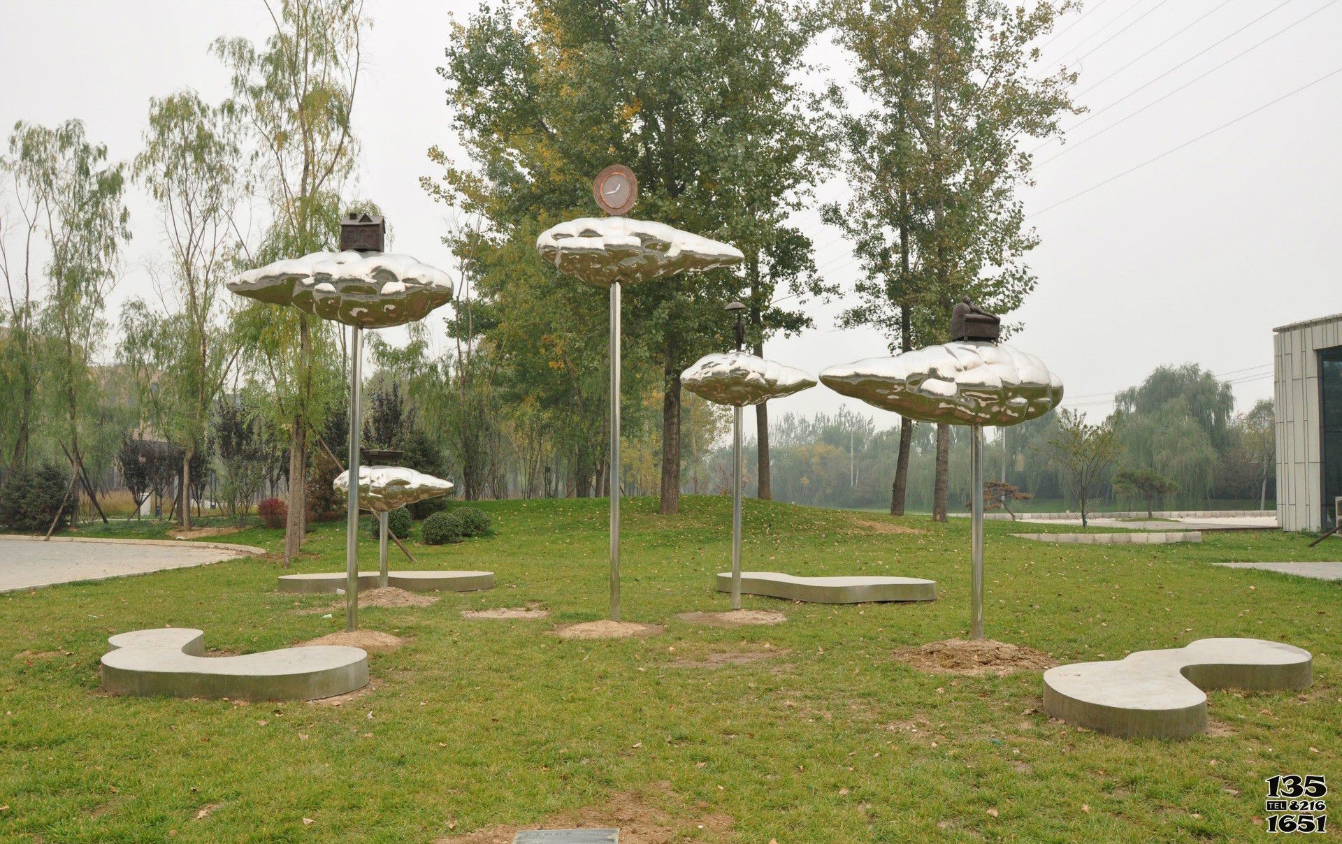 云朵雕塑-景區(qū)花園不銹鋼鏡面云朵雕塑 云朵雕塑-景區(qū)花園不銹鋼鏡面云朵雕塑高清圖片