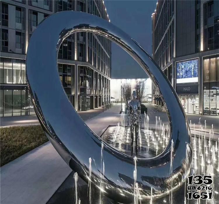 圓環雕塑-戶外廣場創意不銹鋼鏡面圓環雕塑 圓環雕塑-戶外廣場創意不銹鋼鏡面圓環雕塑高清圖片