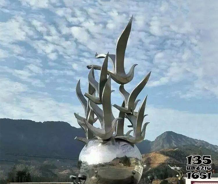 地球儀雕塑-廣場戶外創意不銹鋼鴿子在地球儀雕塑 地球儀雕塑-廣場戶外創意不銹鋼鴿子在地球儀雕塑高清圖片