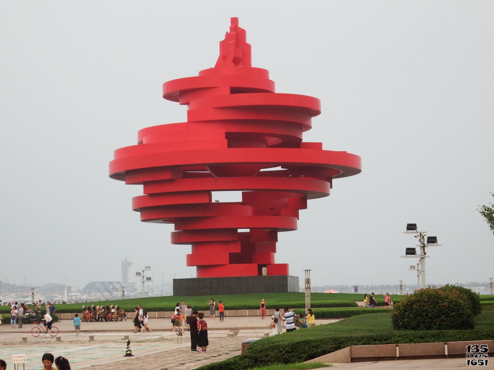 景觀雕塑-玻璃鋼抽象藝術戶外大型景觀雕塑 景觀雕塑-玻璃鋼抽象藝術戶外大型景觀雕塑高清圖片