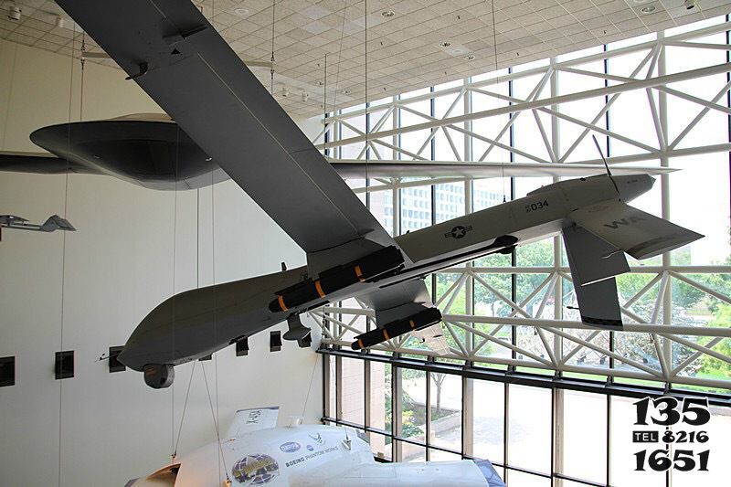 飛機(jī)雕塑-室內(nèi)懸掛在空中的不銹鋼仿真飛機(jī)模型飛機(jī)雕塑 飛機(jī)雕塑-室內(nèi)懸掛在空中的不銹鋼仿真飛機(jī)模型飛機(jī)雕塑高清圖片
