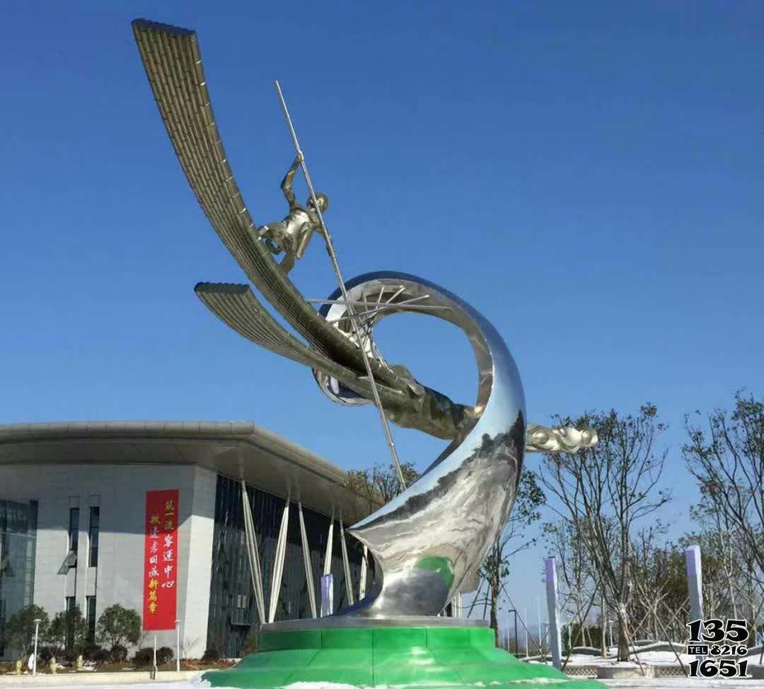 船雕塑-圖書館廣場(chǎng)拋光小孩劃船不銹鋼船雕塑 船雕塑-圖書館廣場(chǎng)拋光小孩劃船不銹鋼船雕塑高清圖片