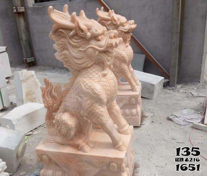 麒麟雕塑-晚霞紅石雕庭院別墅景觀裝飾品麒麟雕塑 麒麟雕塑-晚霞紅石雕庭院別墅景觀裝飾品麒麟雕塑