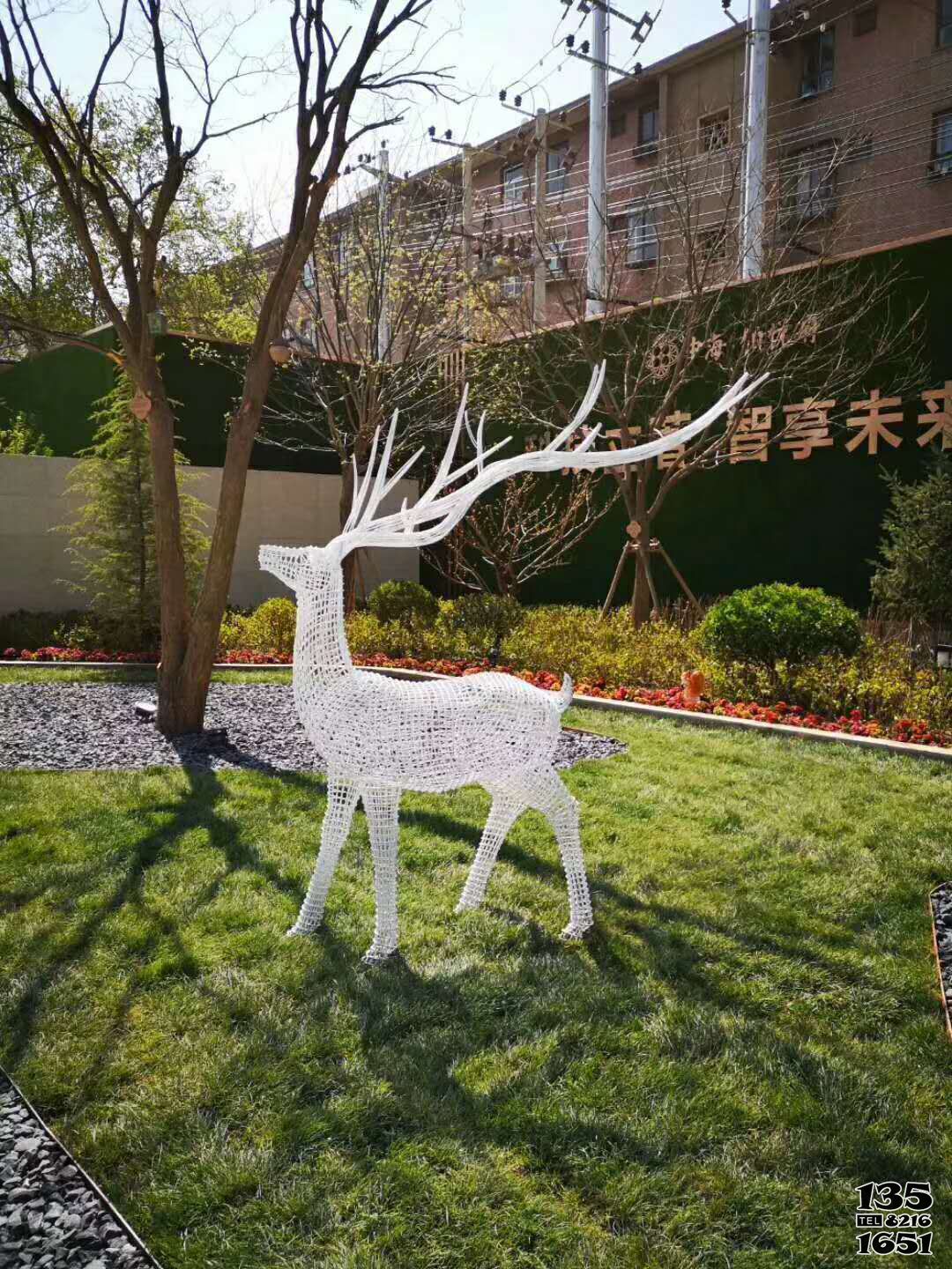 梅花鹿雕塑-公園草坪戶外大型不銹鋼鏤空照明梅花鹿雕塑 梅花鹿雕塑-公園草坪戶外大型不銹鋼鏤空照明梅花鹿雕塑
