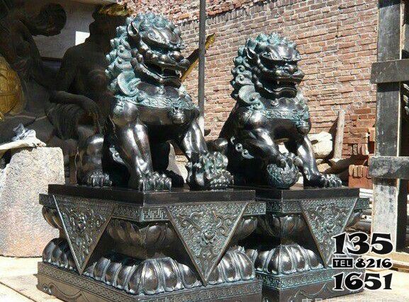 獅子雕塑-廣場(chǎng)景區(qū)創(chuàng)意不銹鋼仿銅創(chuàng)意一對(duì)獅子雕塑 獅子雕塑-廣場(chǎng)景區(qū)創(chuàng)意不銹鋼仿銅創(chuàng)意一對(duì)獅子雕塑