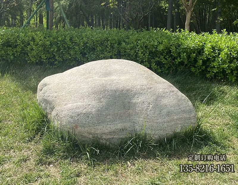 可刻字大個鵝卵石園林裝飾石頭 可刻字大個鵝卵石園林裝飾石頭高清圖片